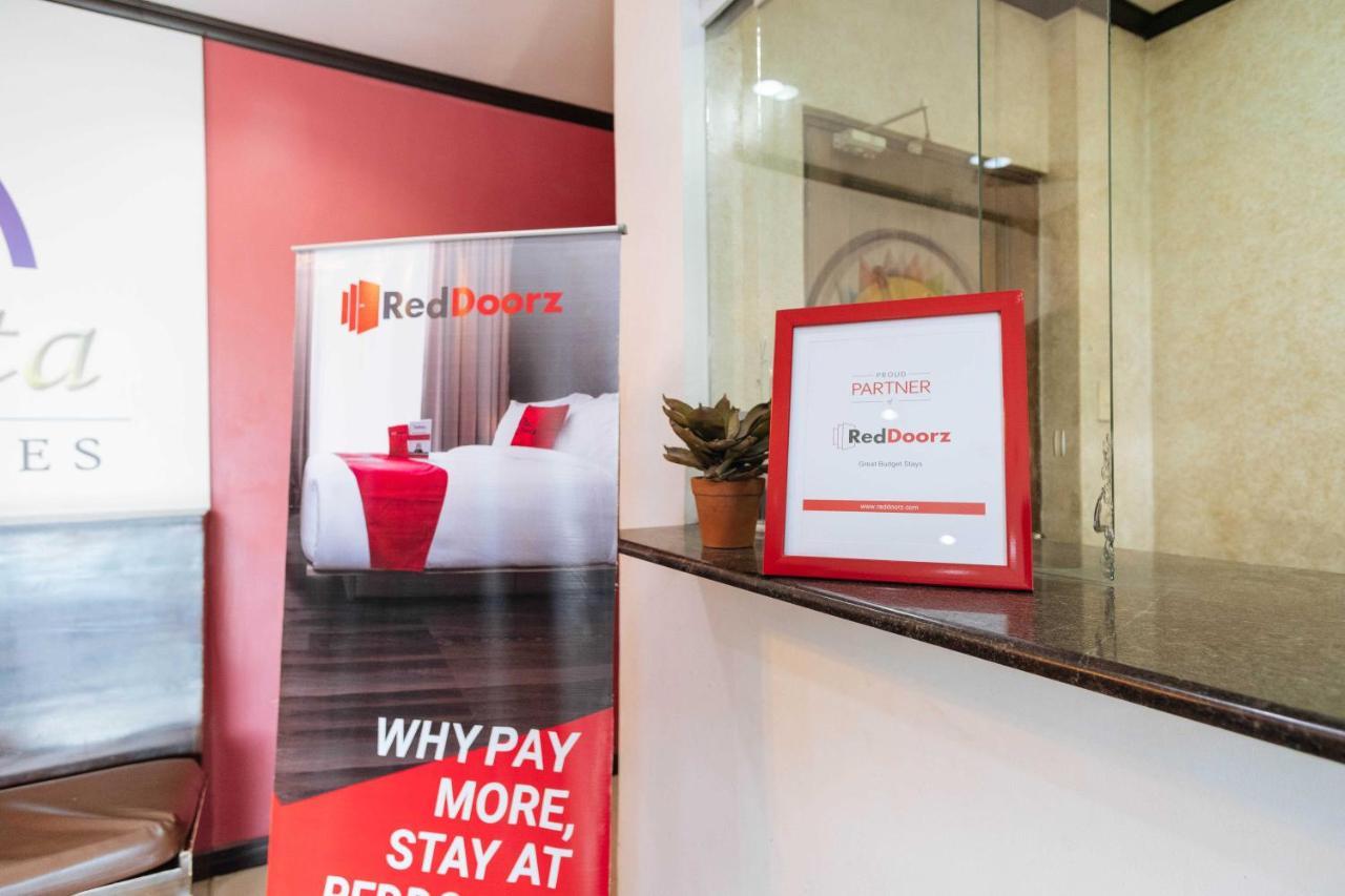 Reddoorz @ Bonifacio St Cebu Hotell Exteriör bild